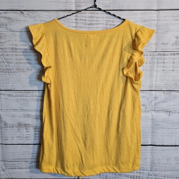 NWOT Maurices Yellow Button-Up Women's Shortsleeve Ruffle Blouse Size Xsmall - Picture 2 of 5